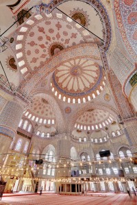Blue_Mosque_Interior_2_Wikimedia_Commons